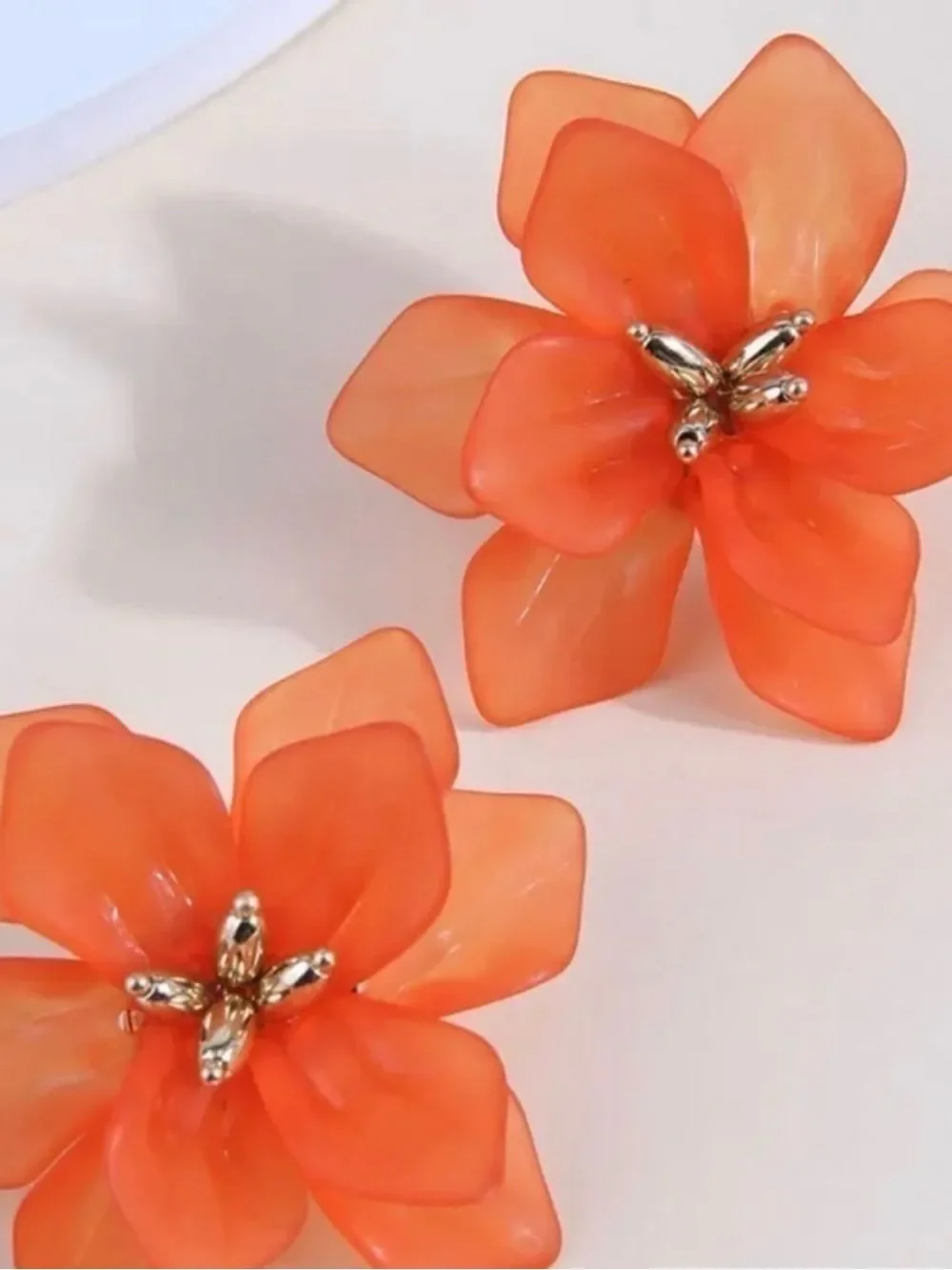🧡 NEW Unique paparazzi Red-Orange Floral Pierced earrings 🧡